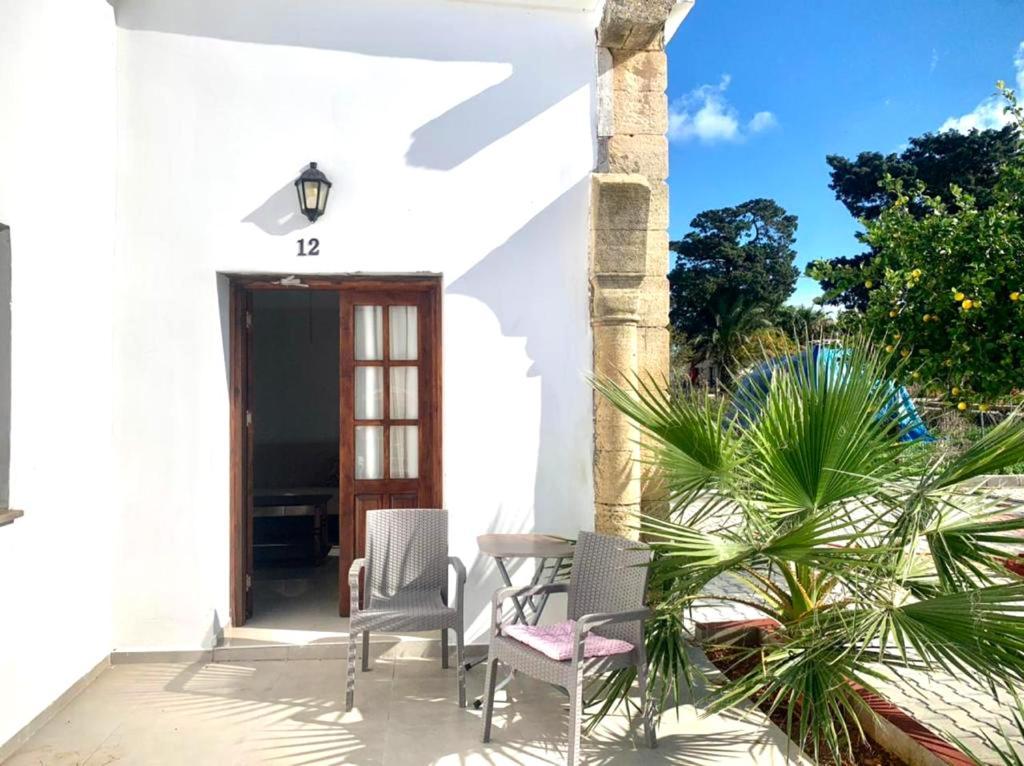 Villa Lembos Hotel Karpaz Rizokarpaso エクステリア 写真
