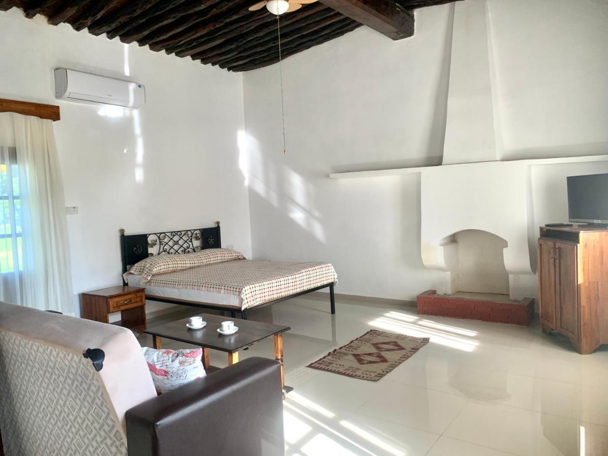Villa Lembos Hotel Karpaz Rizokarpaso エクステリア 写真