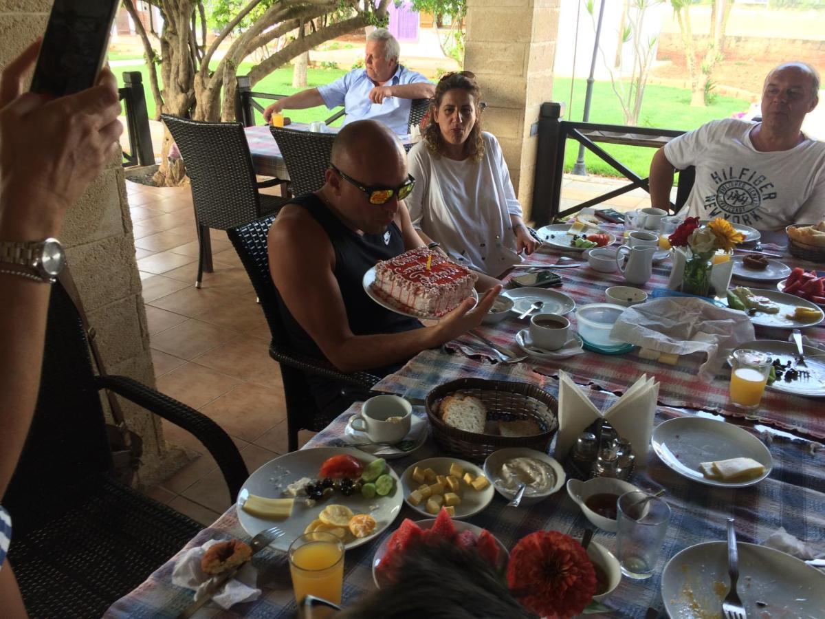 Villa Lembos Hotel Karpaz Rizokarpaso エクステリア 写真